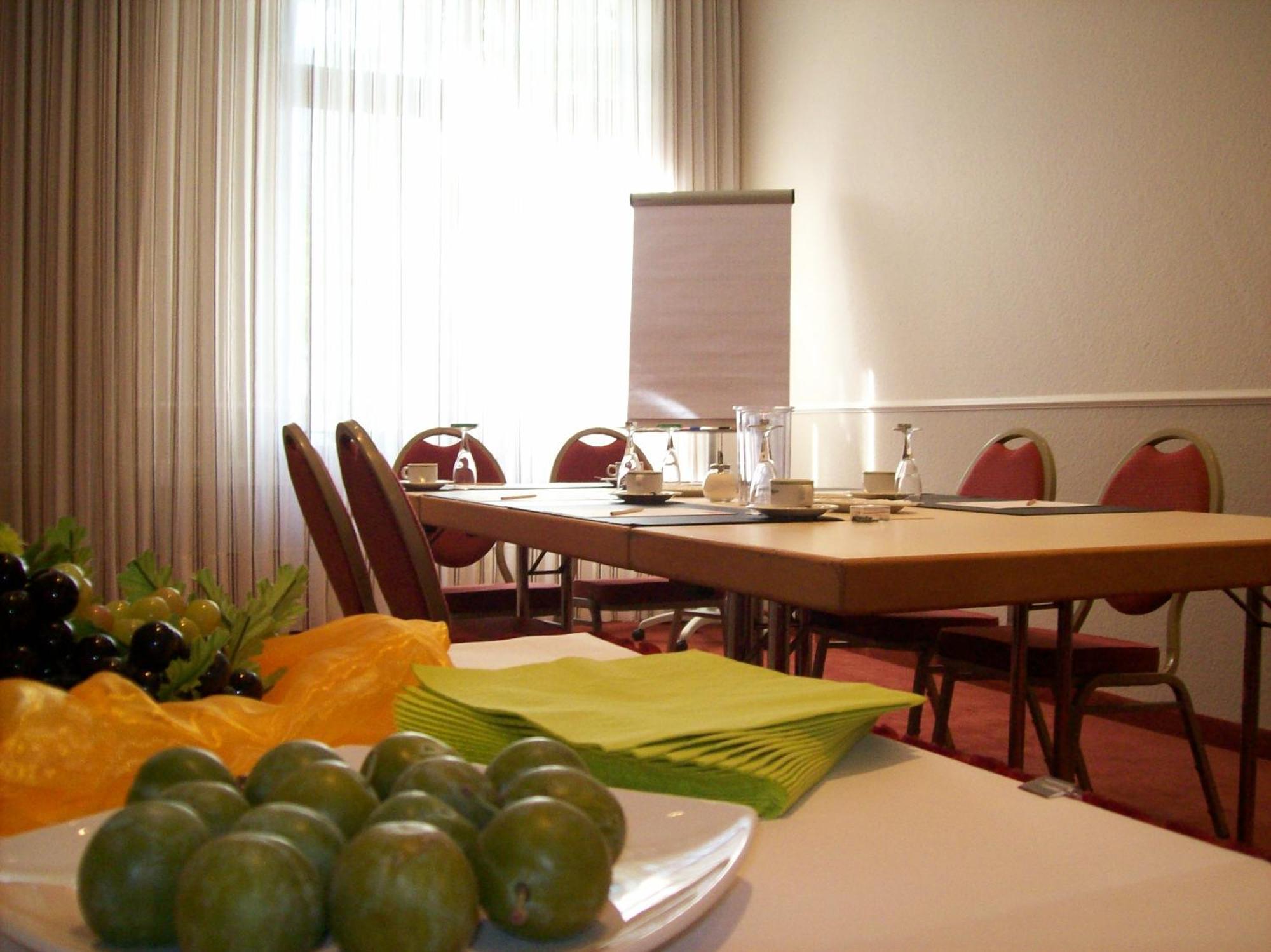 Hotel Panorama Hamburg-Billstedt Buitenkant foto